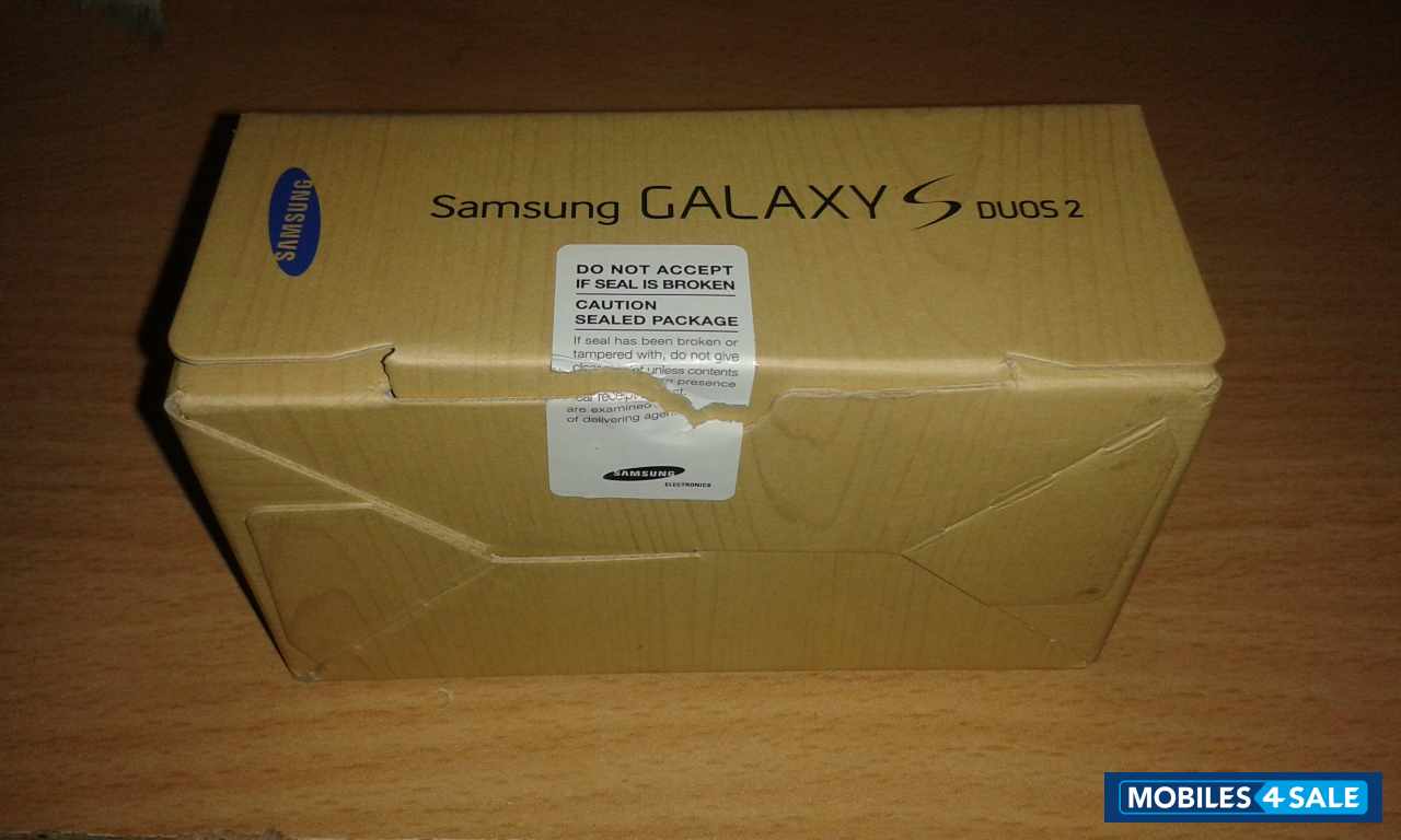 Black Samsung  GT-S7582