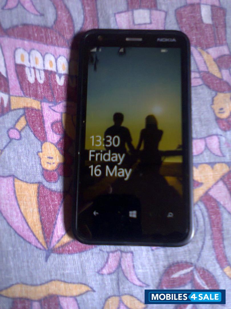 Black Nokia Lumia 620
