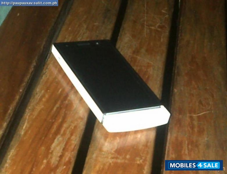 White Sony Xperia U