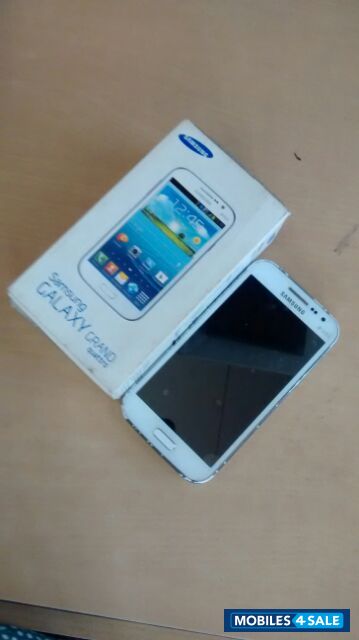 White Samsung Galaxy Grand Quarttro