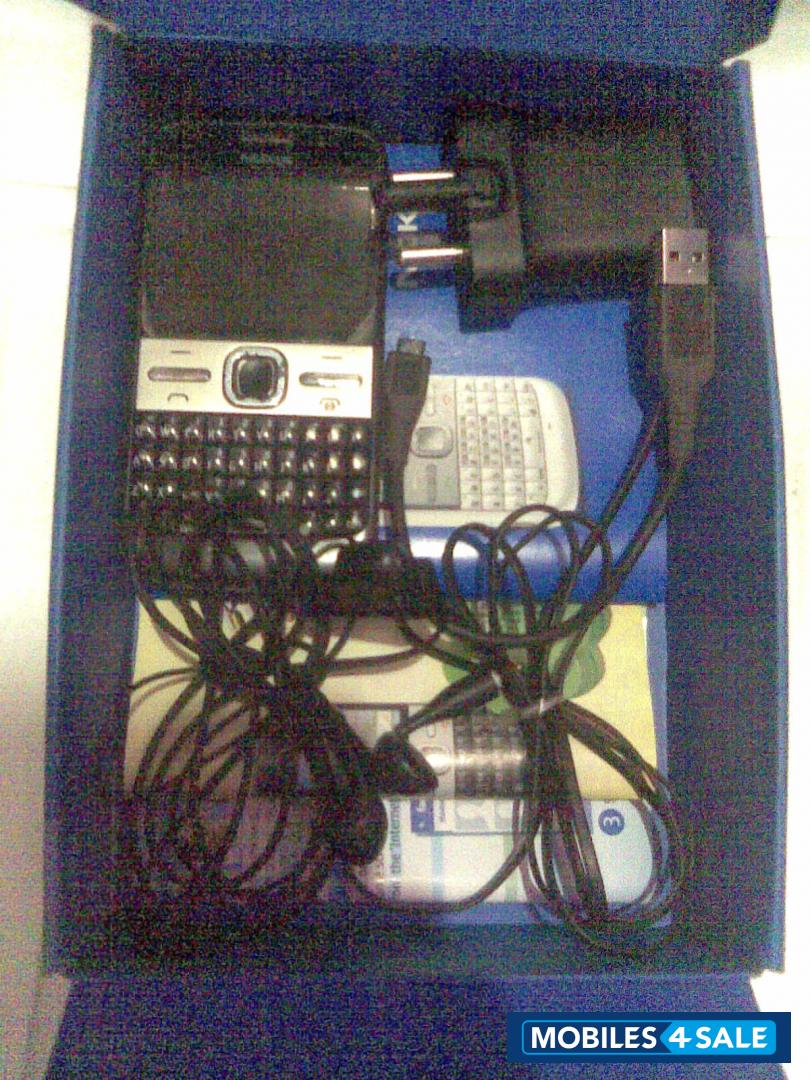 Black Nokia E5-00