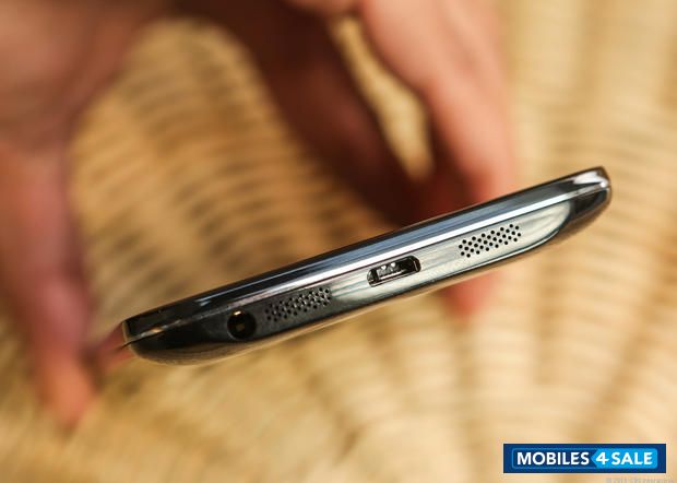 Black LG G2 Black LG G2