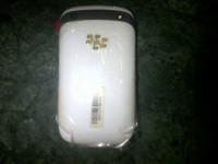 White BlackBerry Curve 9320