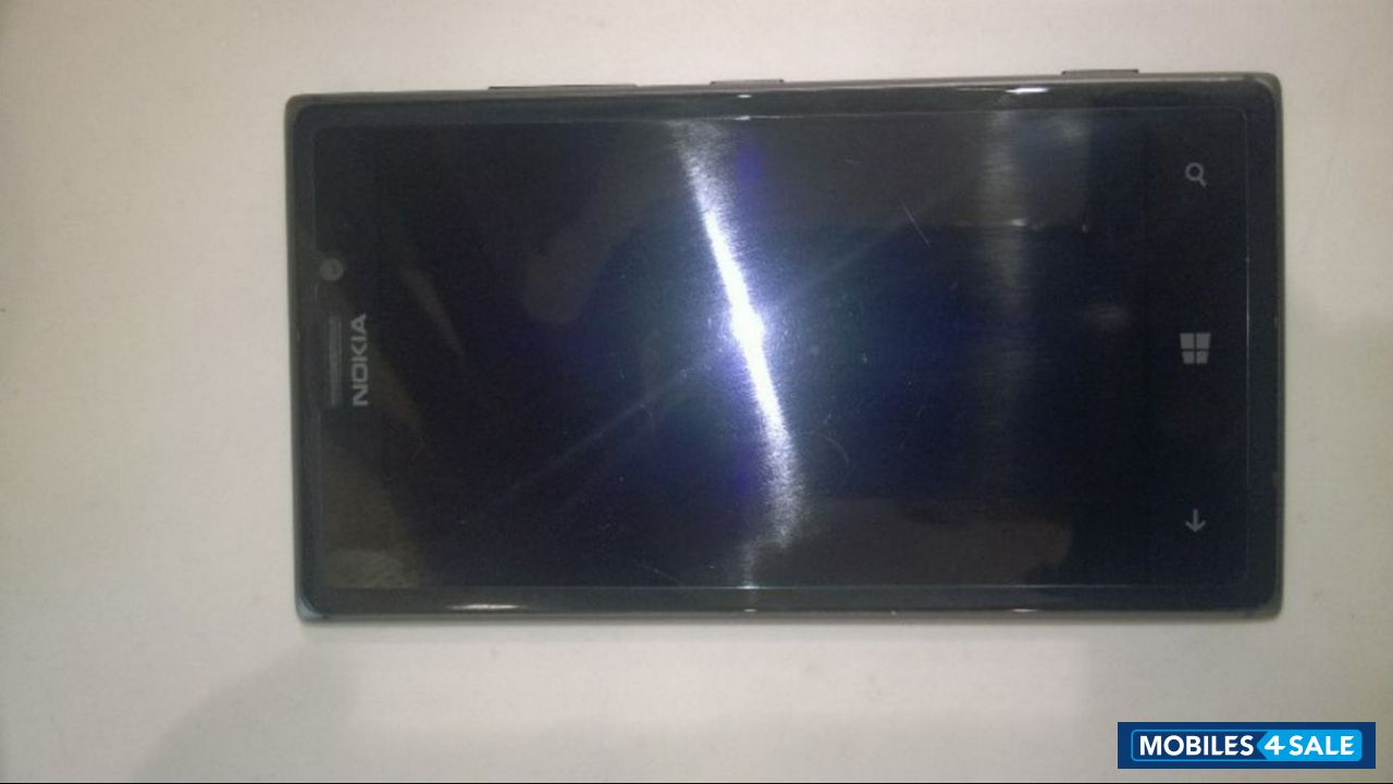 Black Nokia Lumia 925
