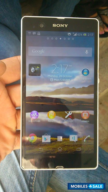 White Sony Xperia Z