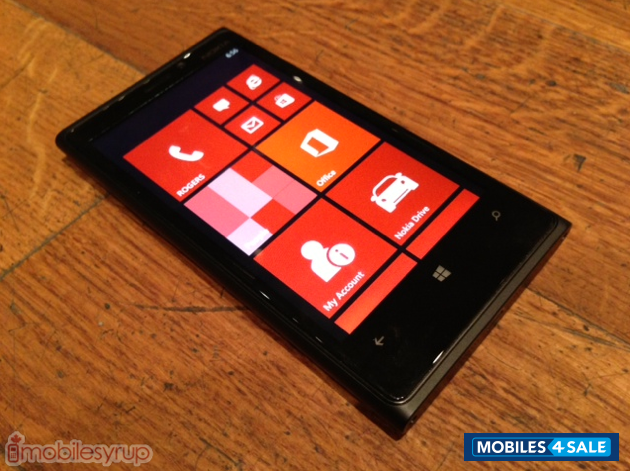 Black Nokia Lumia 920