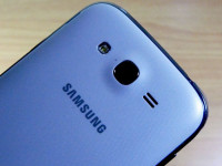 White Samsung Galaxy Grand GT-I9082