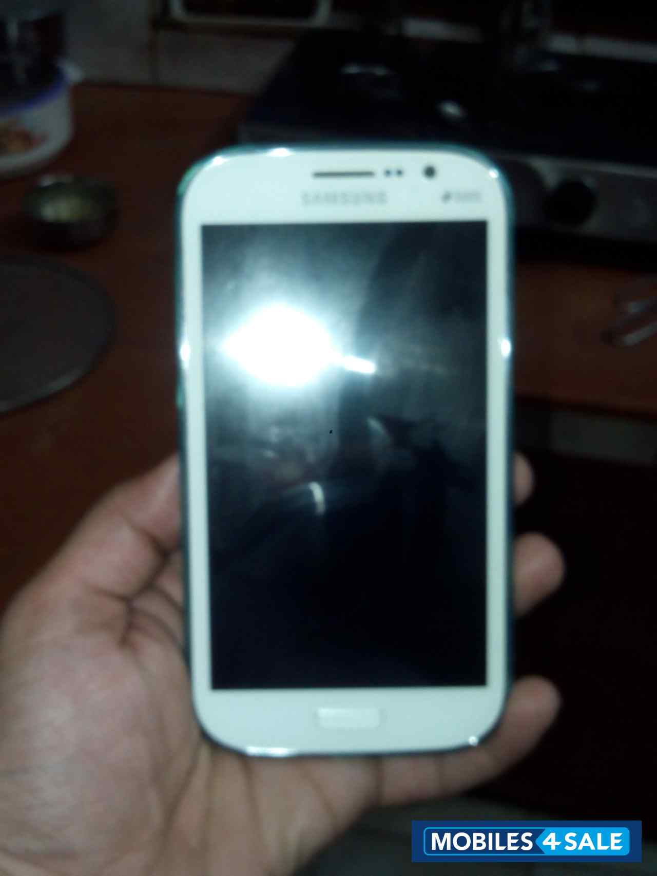 White Samsung Galaxy Grand GT-I9082