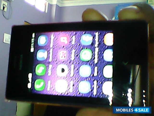 Red Nokia Asha 503 Red Nokia Asha 503