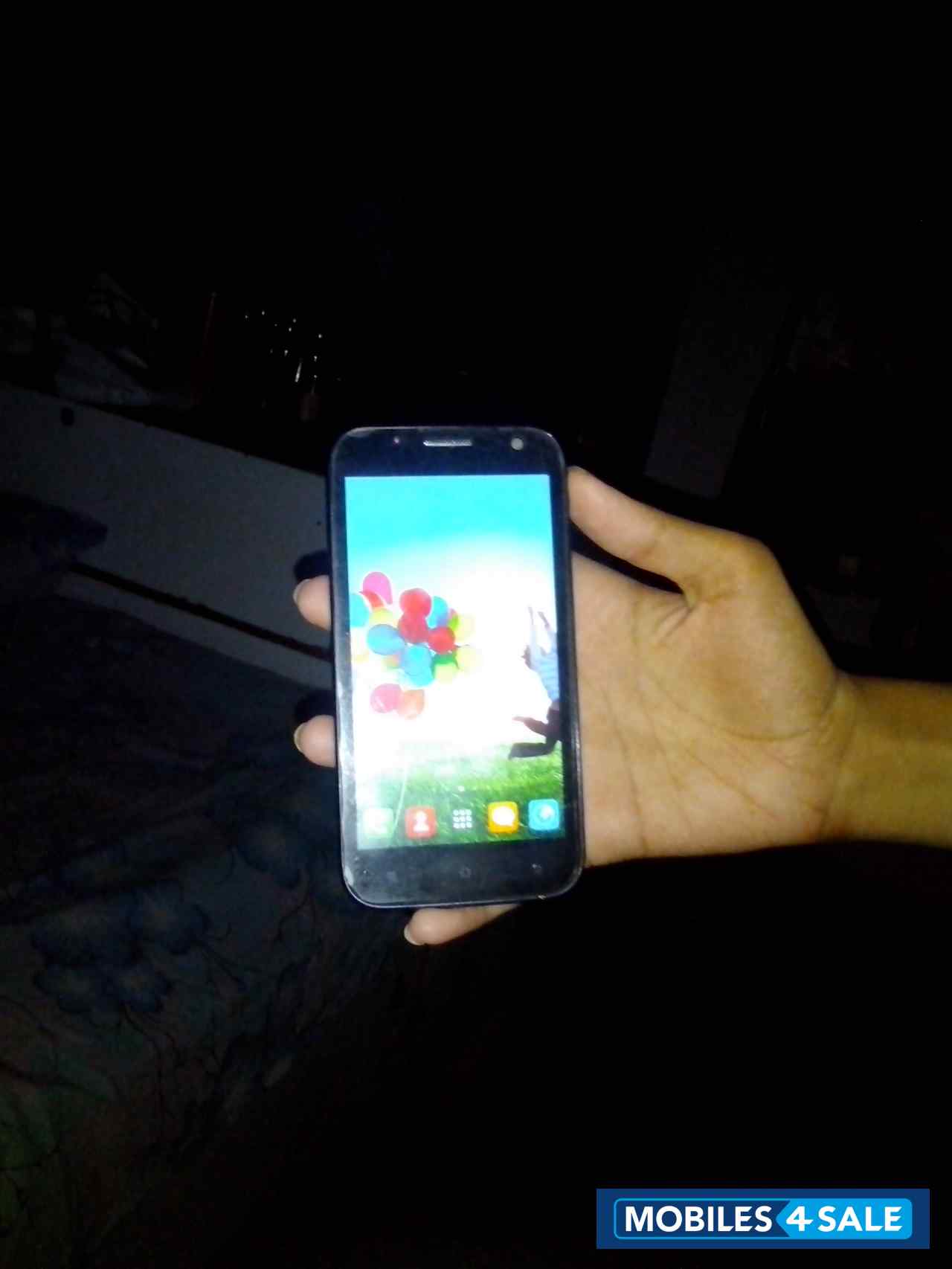 Black Karbonn S2 Titanium