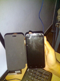 Black Karbonn S2 Titanium