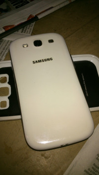 White Samsung Galaxy S3