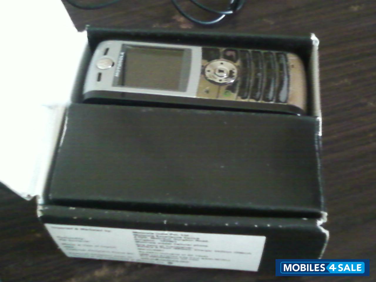 Grey Motorola W-series W215