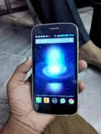 White Micromax Canvas 4 A210