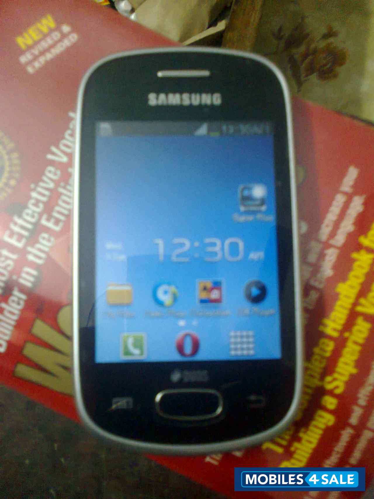 Black Samsung Galaxy Star