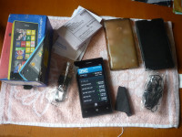 Black Nokia Lumia 520