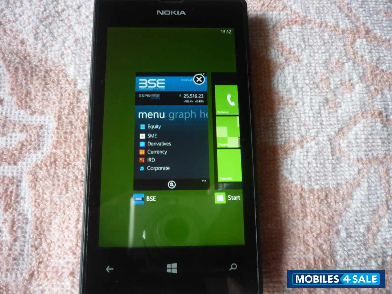 Black Nokia Lumia 520
