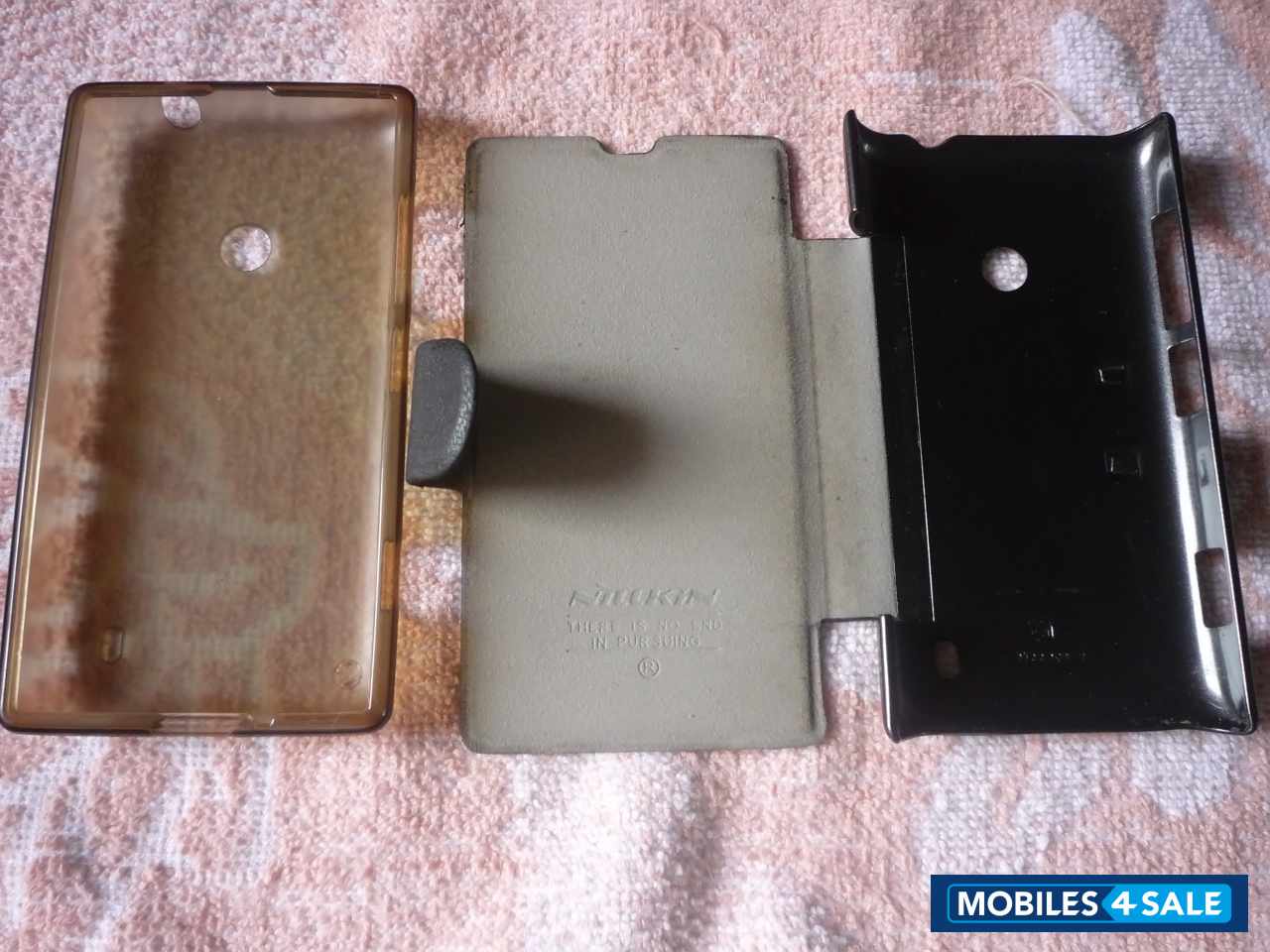 Black Nokia Lumia 520