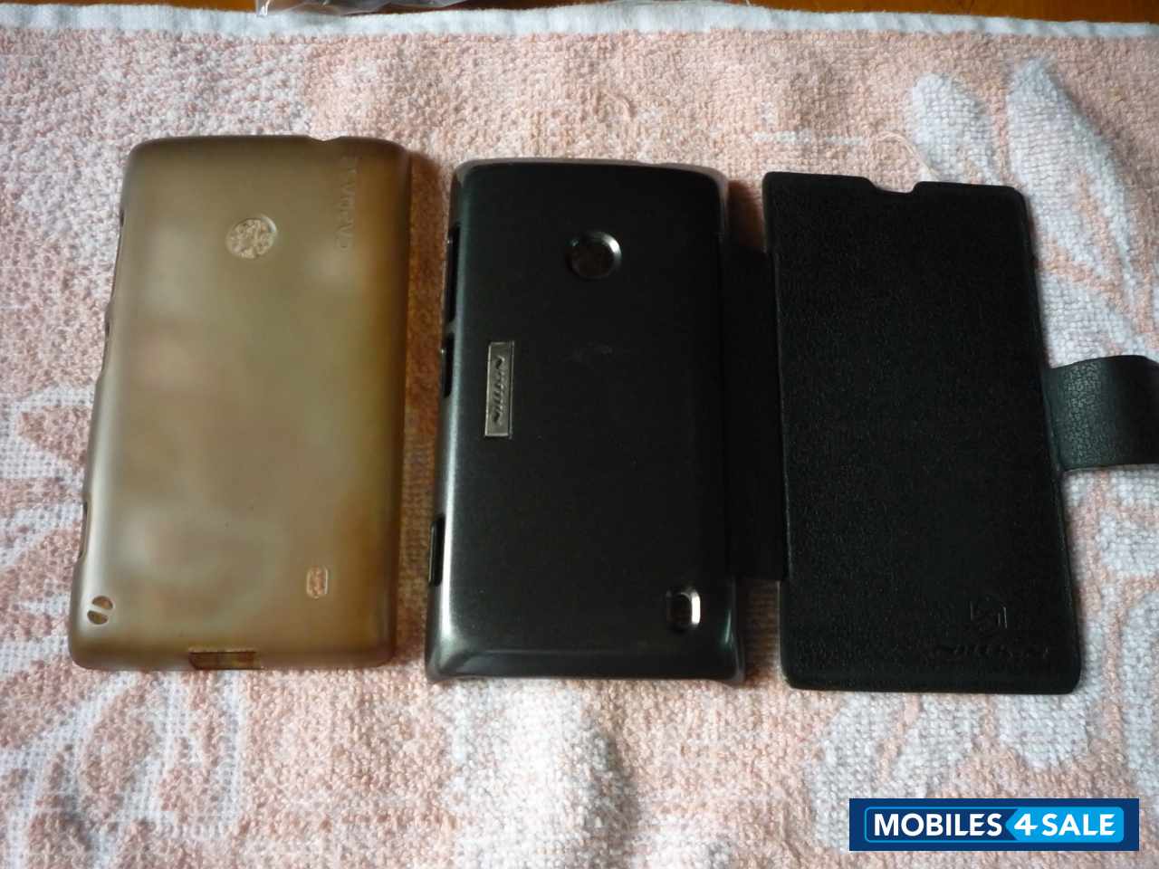 Black Nokia Lumia 520