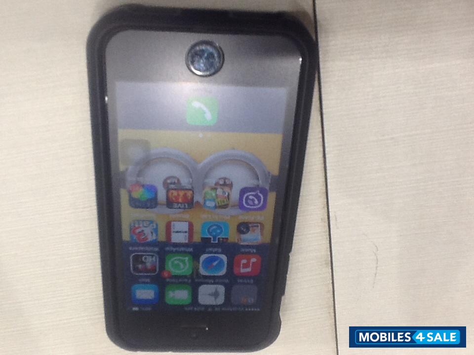 Black Apple iPhone 5