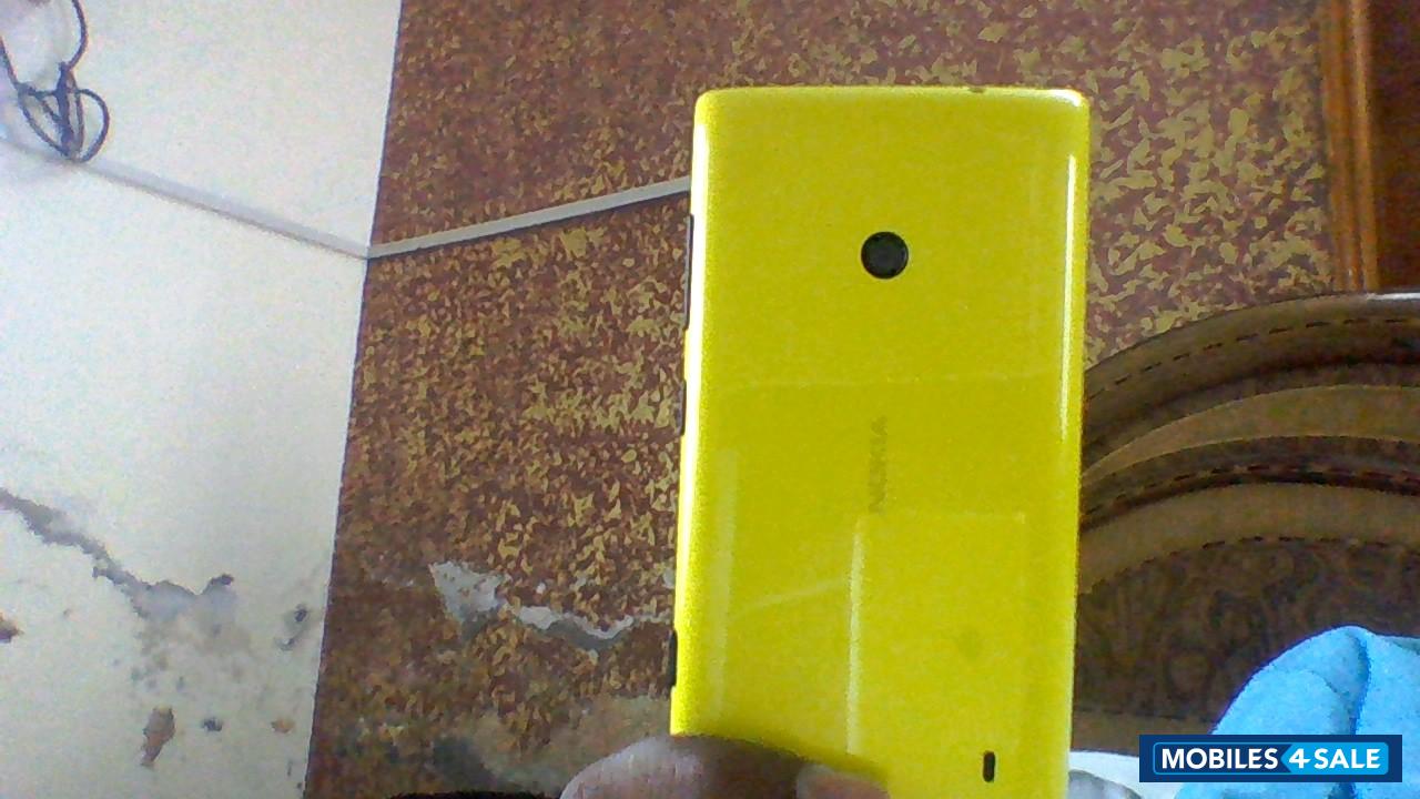 Yellow Nokia Lumia 525