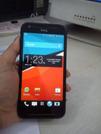 Black HTC Desire 700