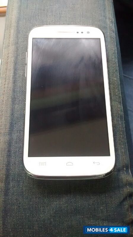 White Micromax Canvas HD A116