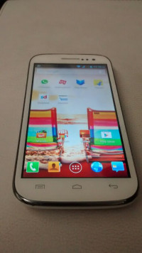 White Micromax Canvas HD A116