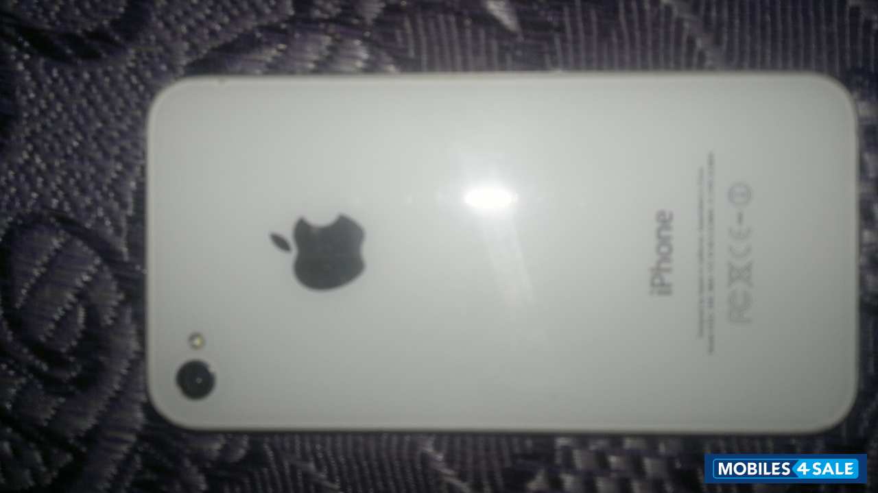 White Apple iPhone 4