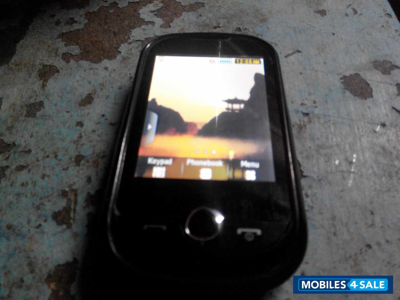 Black/pink Samsung Corby S3650