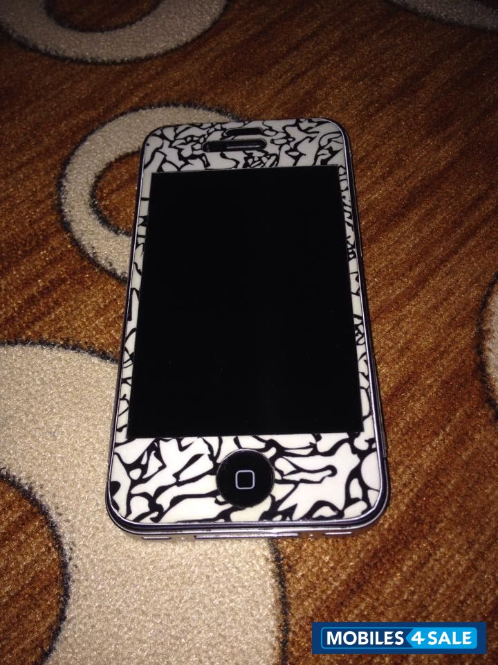 Black Apple iPhone 4