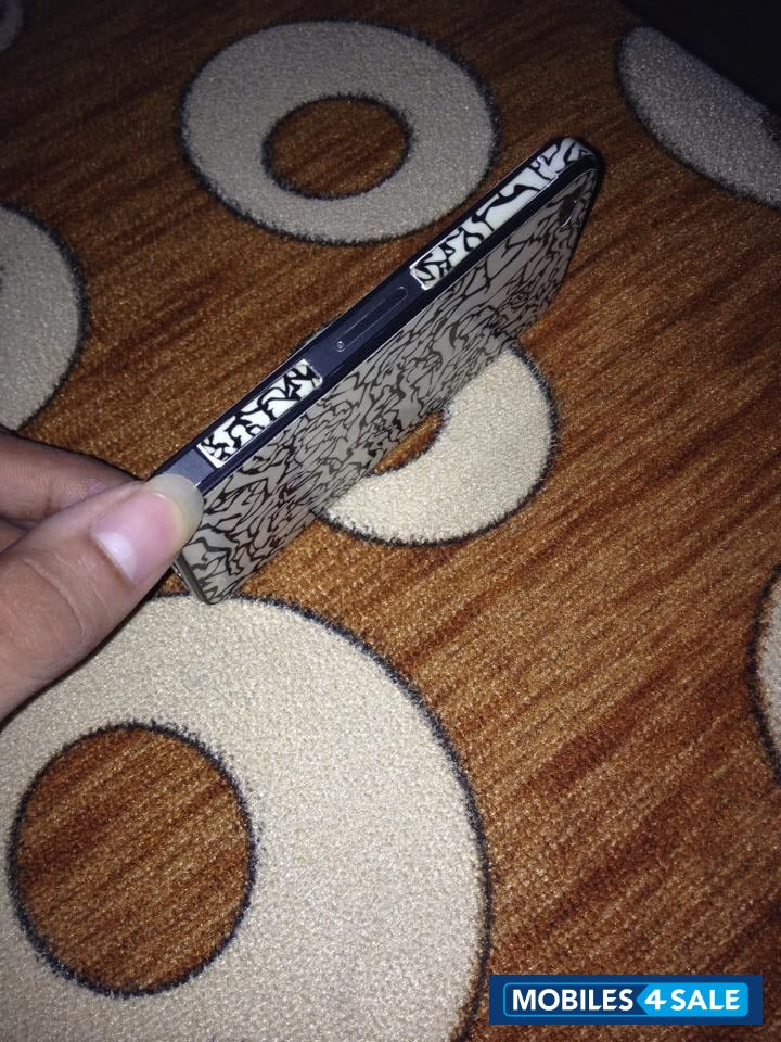 Black Apple iPhone 4