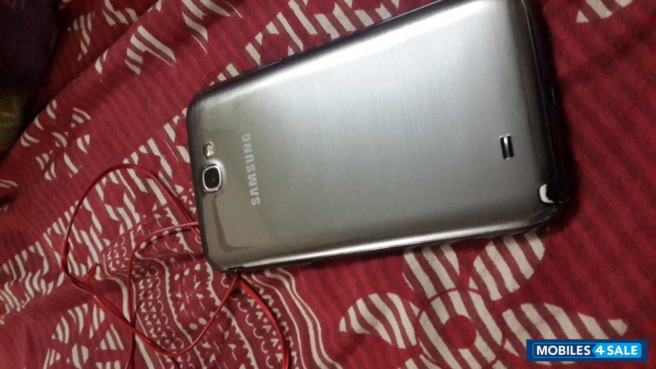 Black Samsung Galaxy Note 2