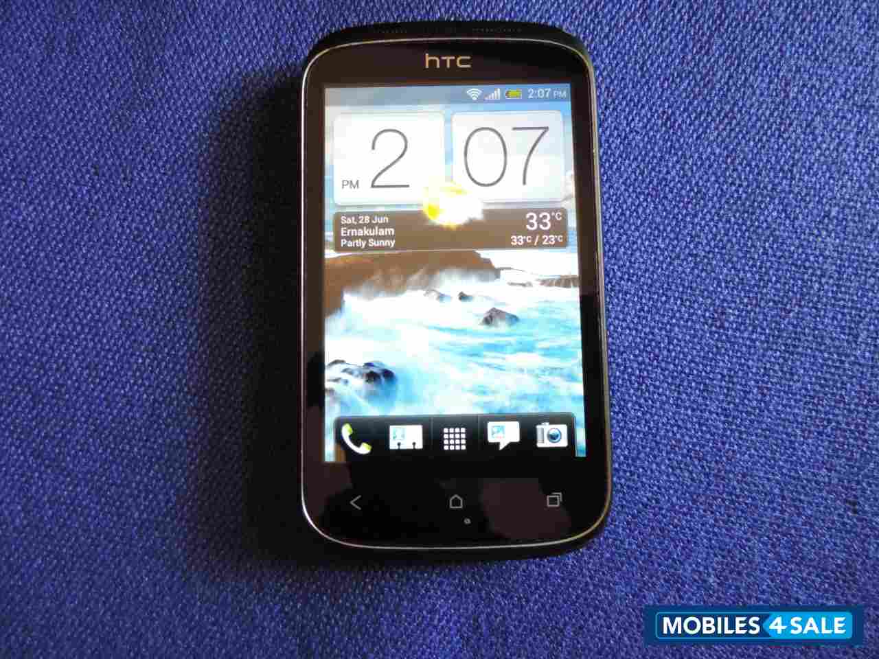 Black HTC Desire C