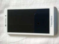 White BlackBerry Z30