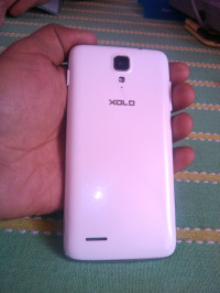 White Xolo Q700i
