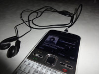 White Nokia E5-00