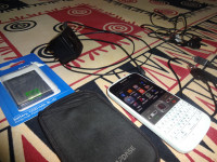 White Nokia E5-00
