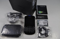 Black BlackBerry Bold 9900