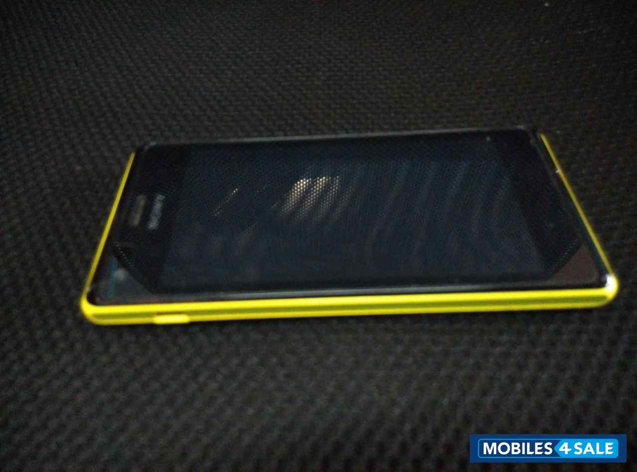Yellow Sony Xperia M