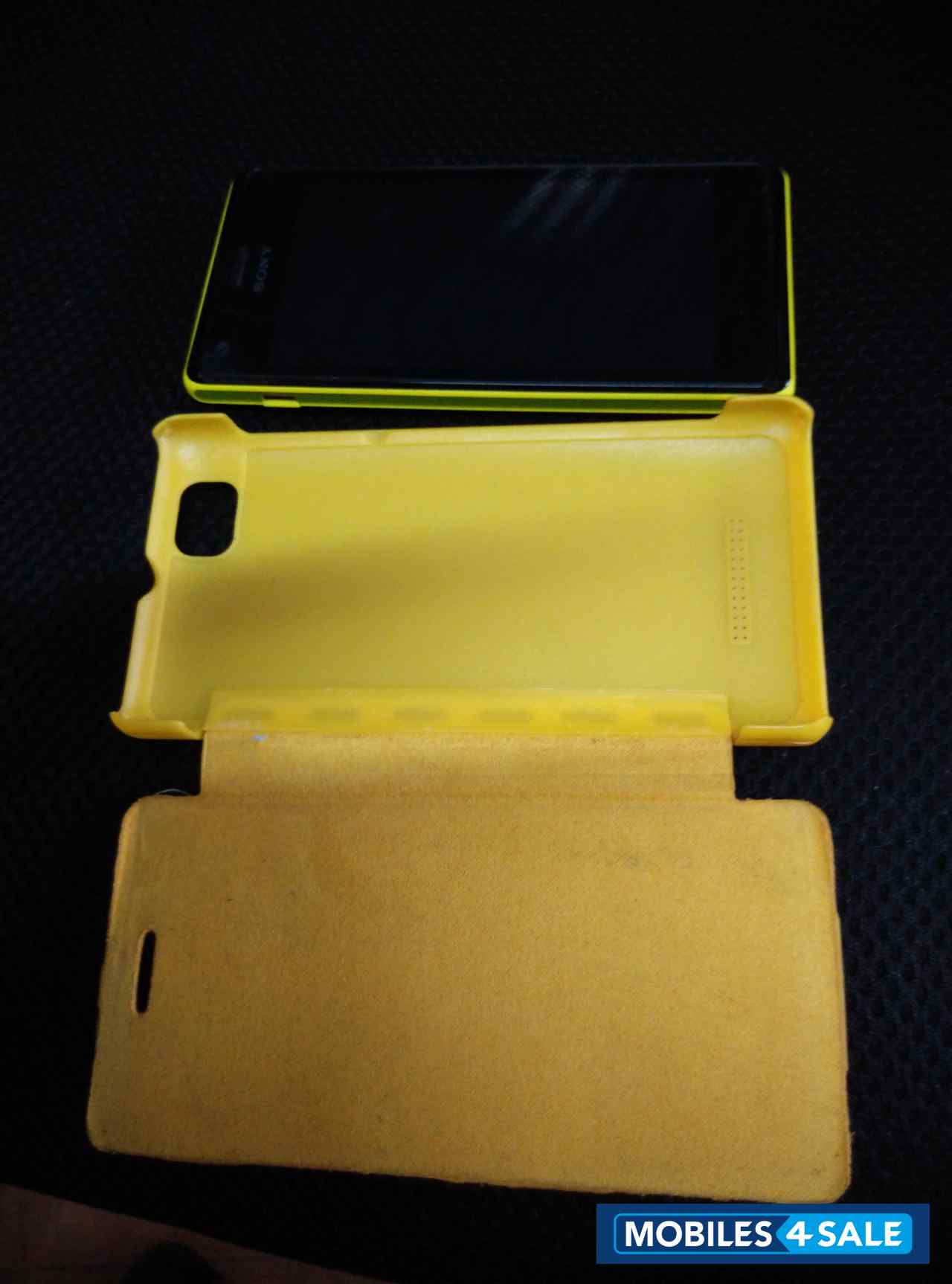 Yellow Sony Xperia M