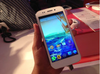 White Micromax Canvas 4 A210