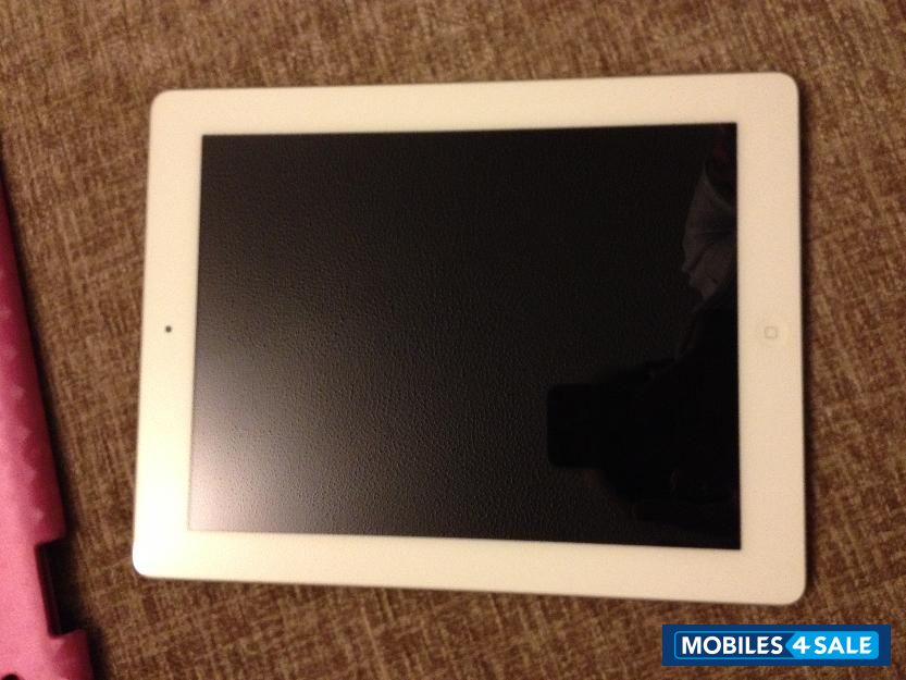 White Apple iPad2