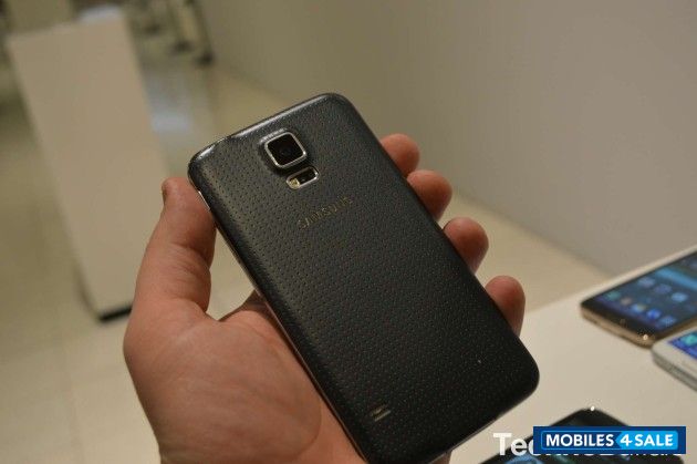 Black Samsung Galaxy S5