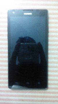 Black Huawei Ascend G700