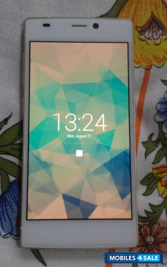 White Gionee Elife S5.5
