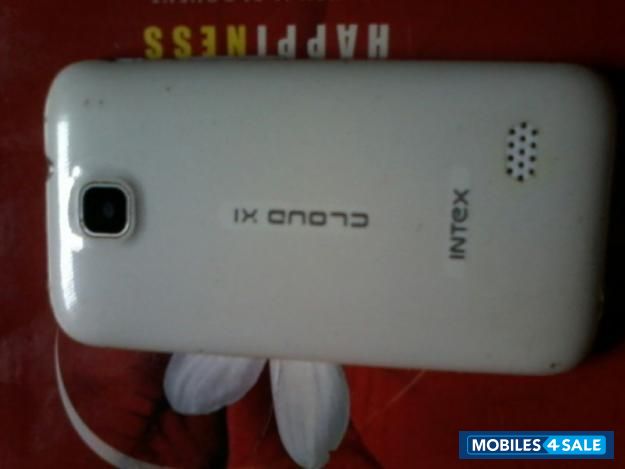 White Intex Cloud X1