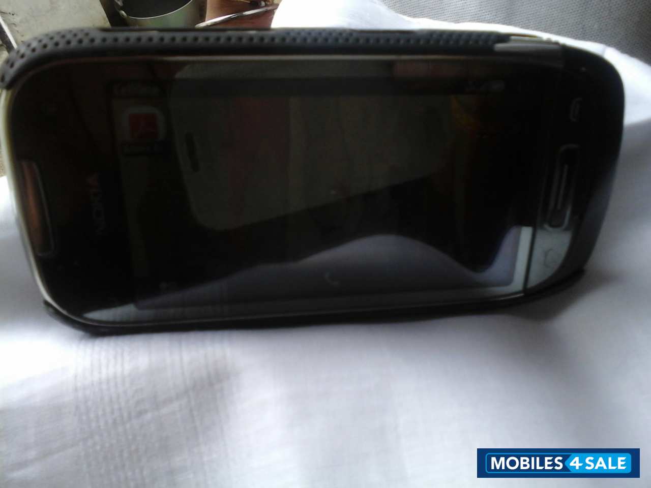 Black Nokia C7