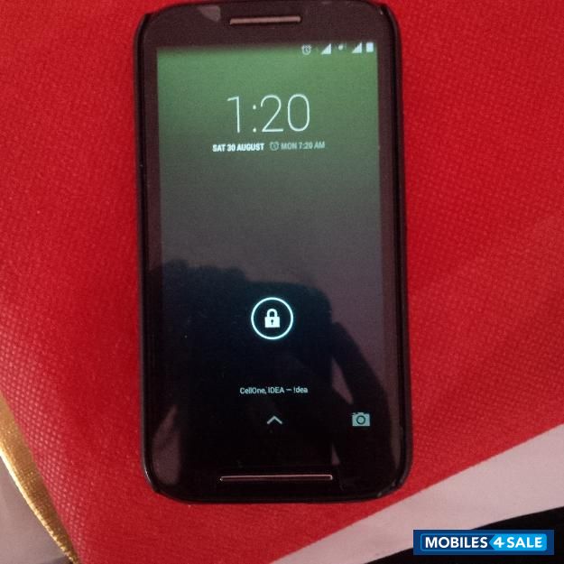 Black Motorola MOTO E