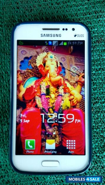 White Samsung Galaxy Grand Quarttro